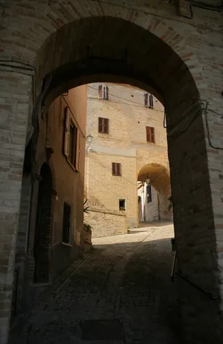 Sistema di porte castellane orientale