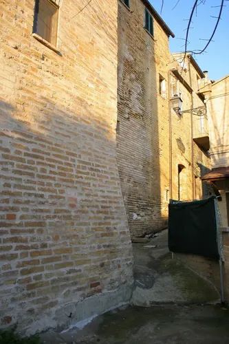 Cinta muraria del Castello Nuovo