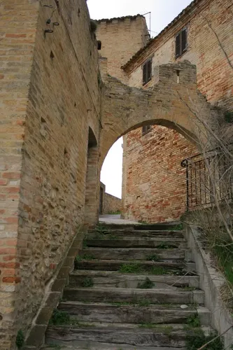 Porta San Basso o Porta Vecchia