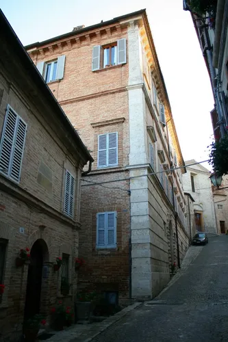Palazzo Pasqualini