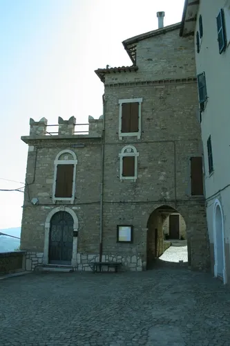 Porte Castellane