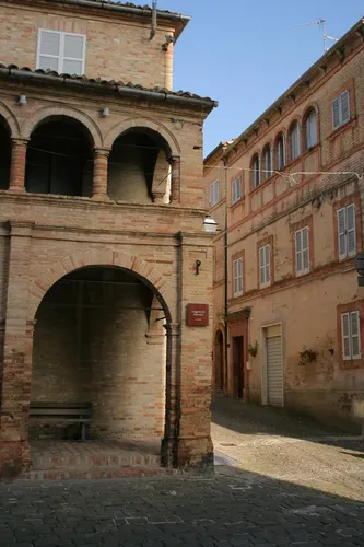 Loggia dei Mercanti