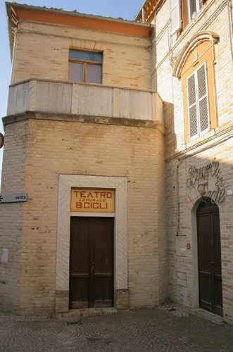 Teatro "Beniamino Gigli"