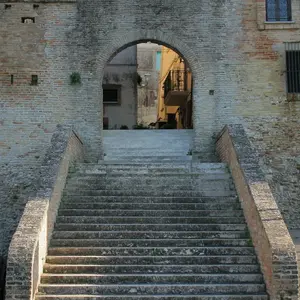 Porta castellana