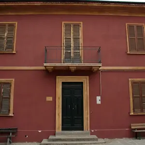 Ex Asilo
